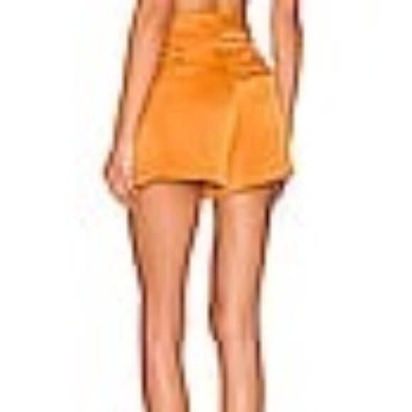 NEW ALICE & OLIVIA Women's Mara Shorts Orange Satin Crossover Waistband Size 14 - Picture 2 of 9